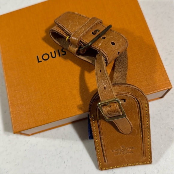Louis Vuitton Luggage Tag Authentic - Picture 3 of 9